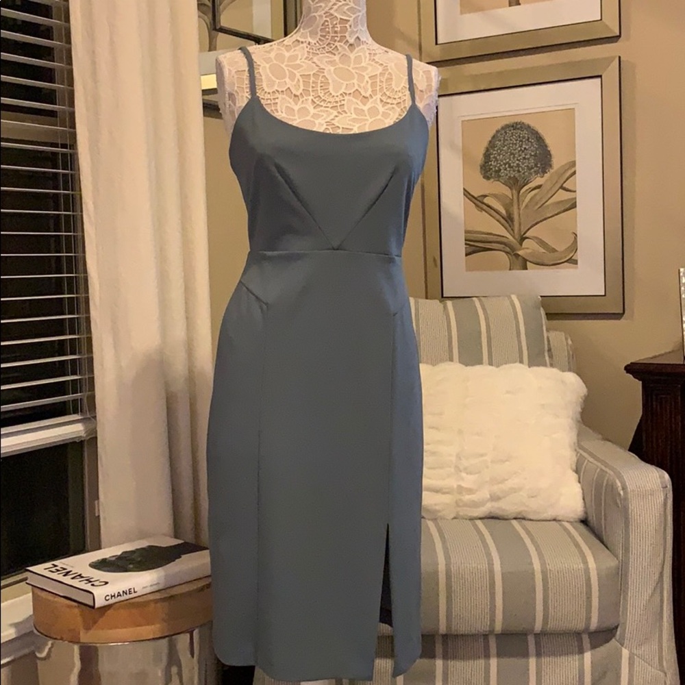 The Limited Midi dress, EUC, size 8, in ice blue